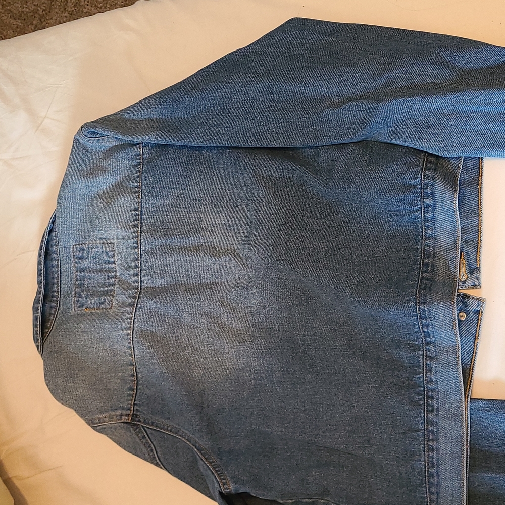 Jean jacket - Picture 3 of 3